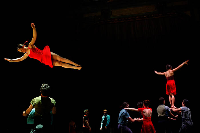 "Le grand C" Compagnie XYPortÃ©s acrobatiquesMain Ã  main